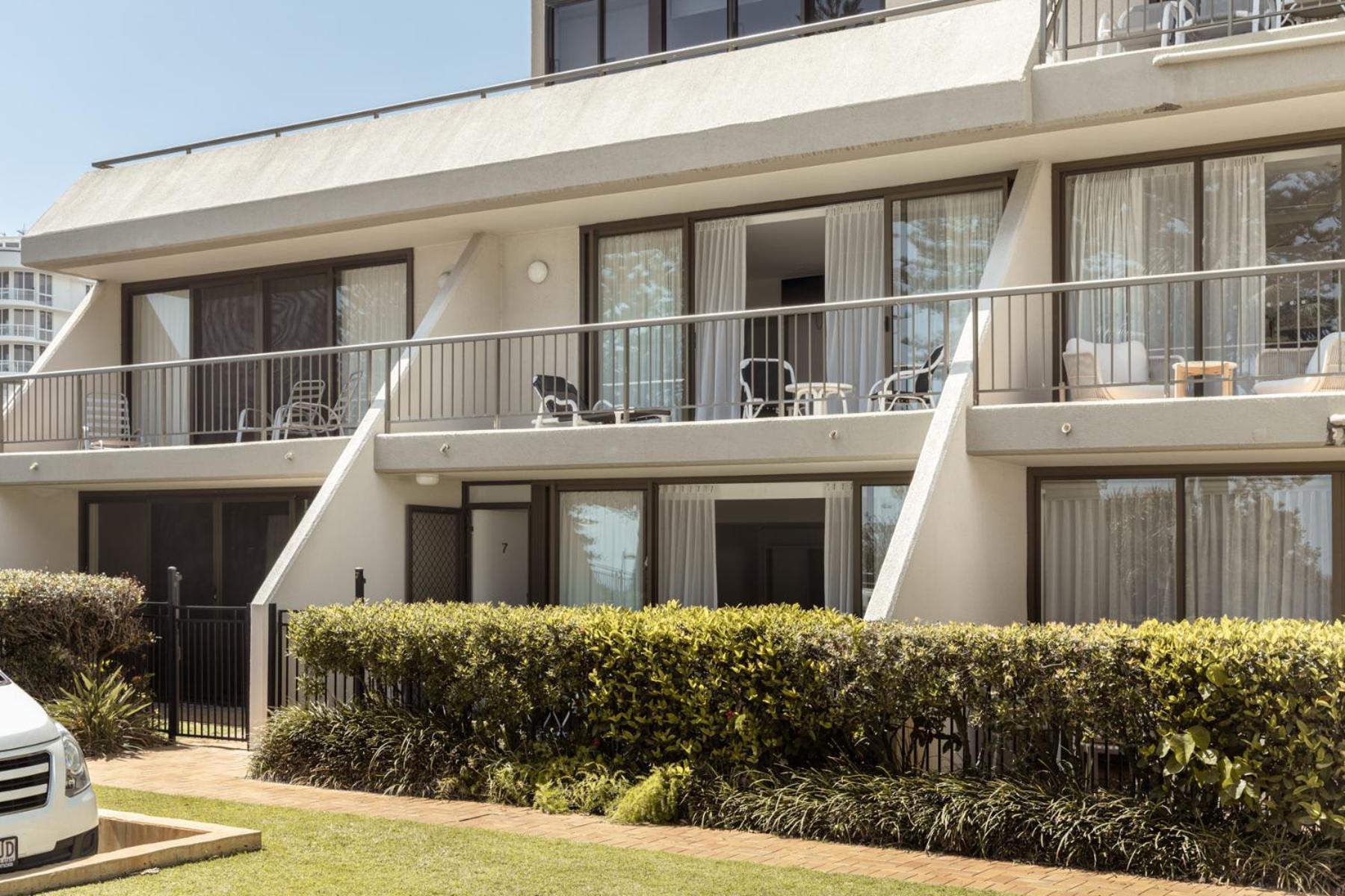 Columbia Beachfront On Rainbow Bay 4*