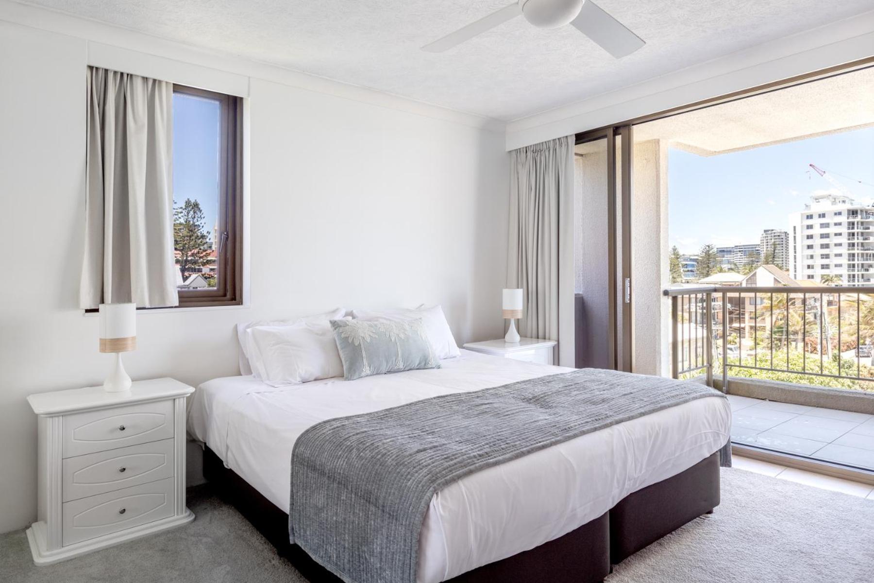 Columbia Beachfront On Rainbow Bay Aparthotel