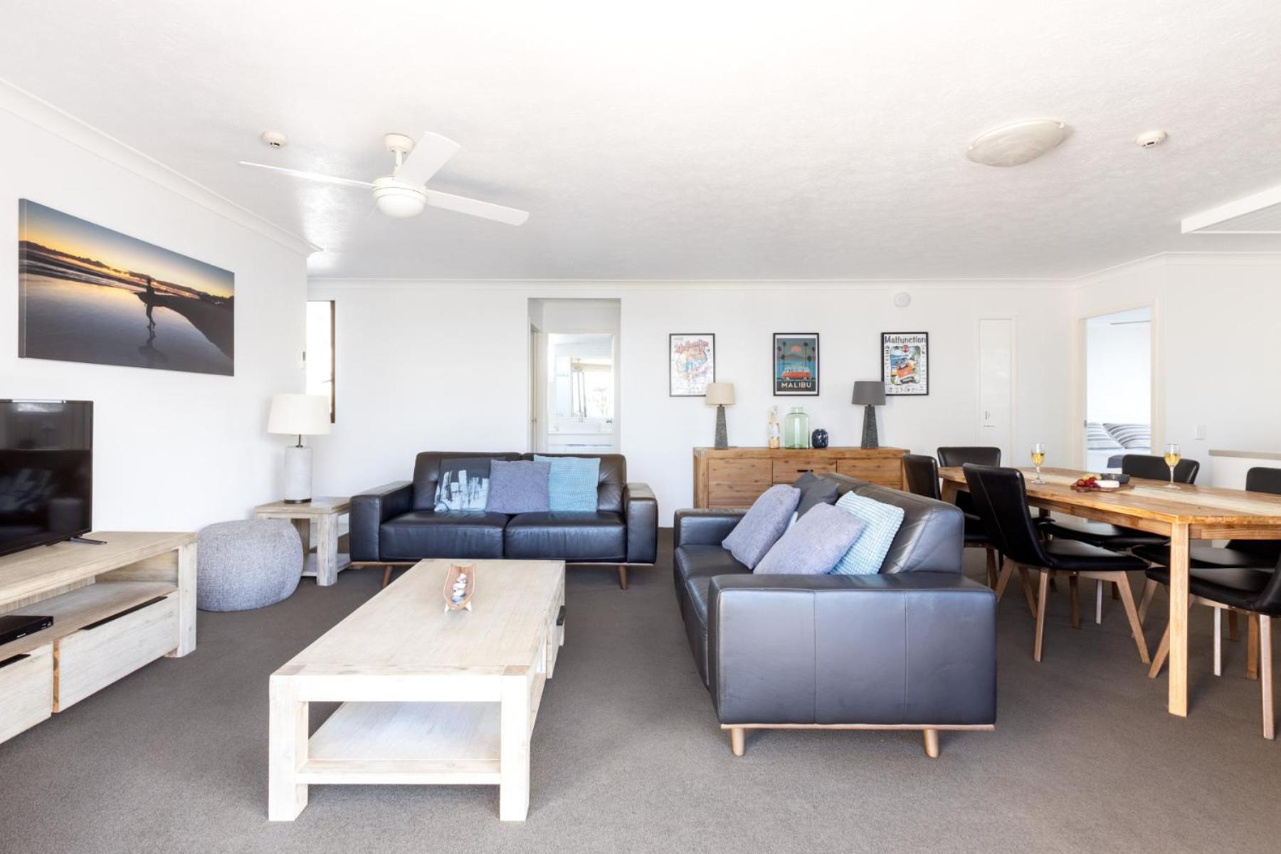 Columbia Beachfront On Rainbow Bay Aparthotel 4*