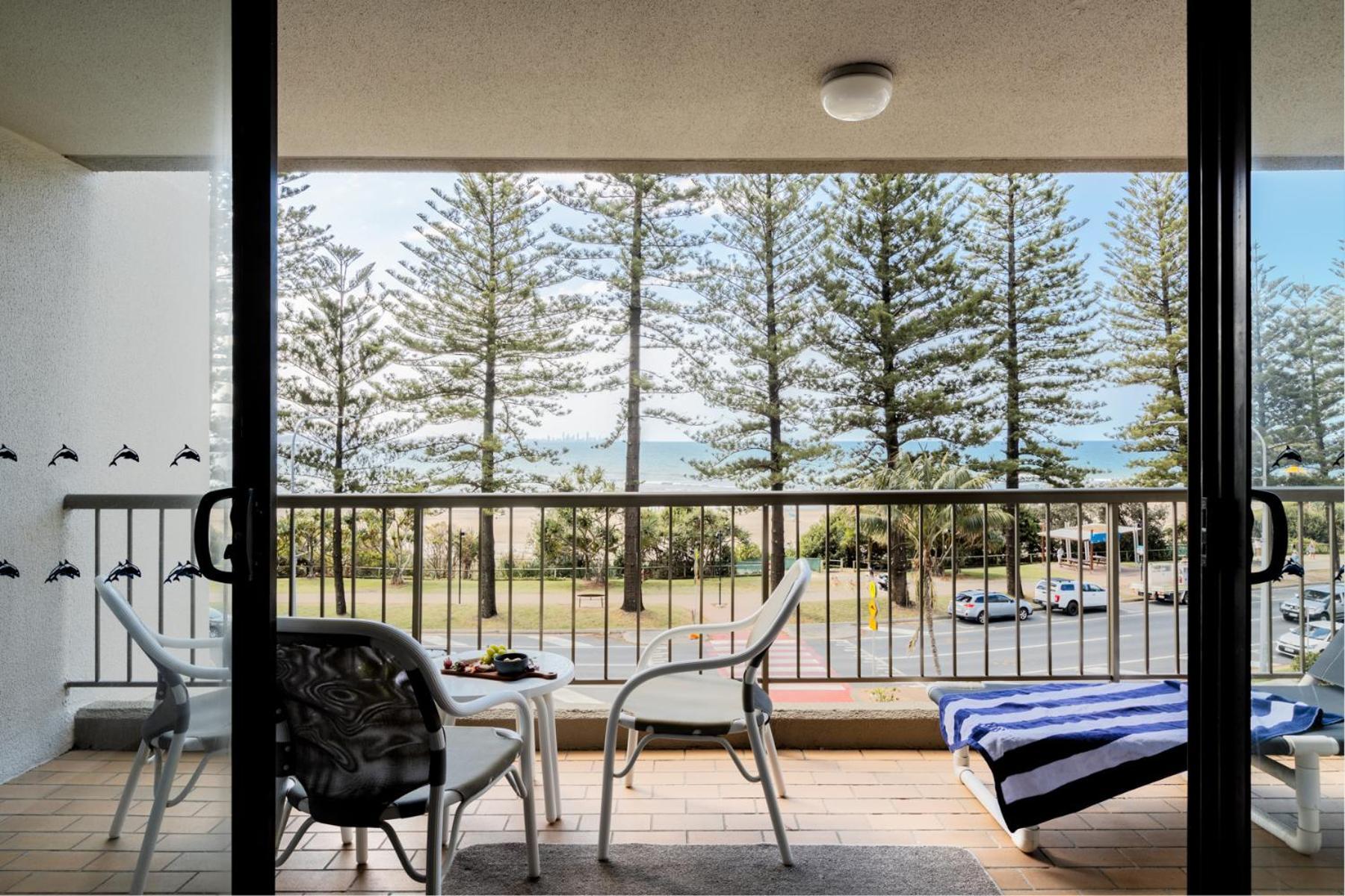 Columbia Beachfront On Rainbow Bay Aparthotel Gold Coast